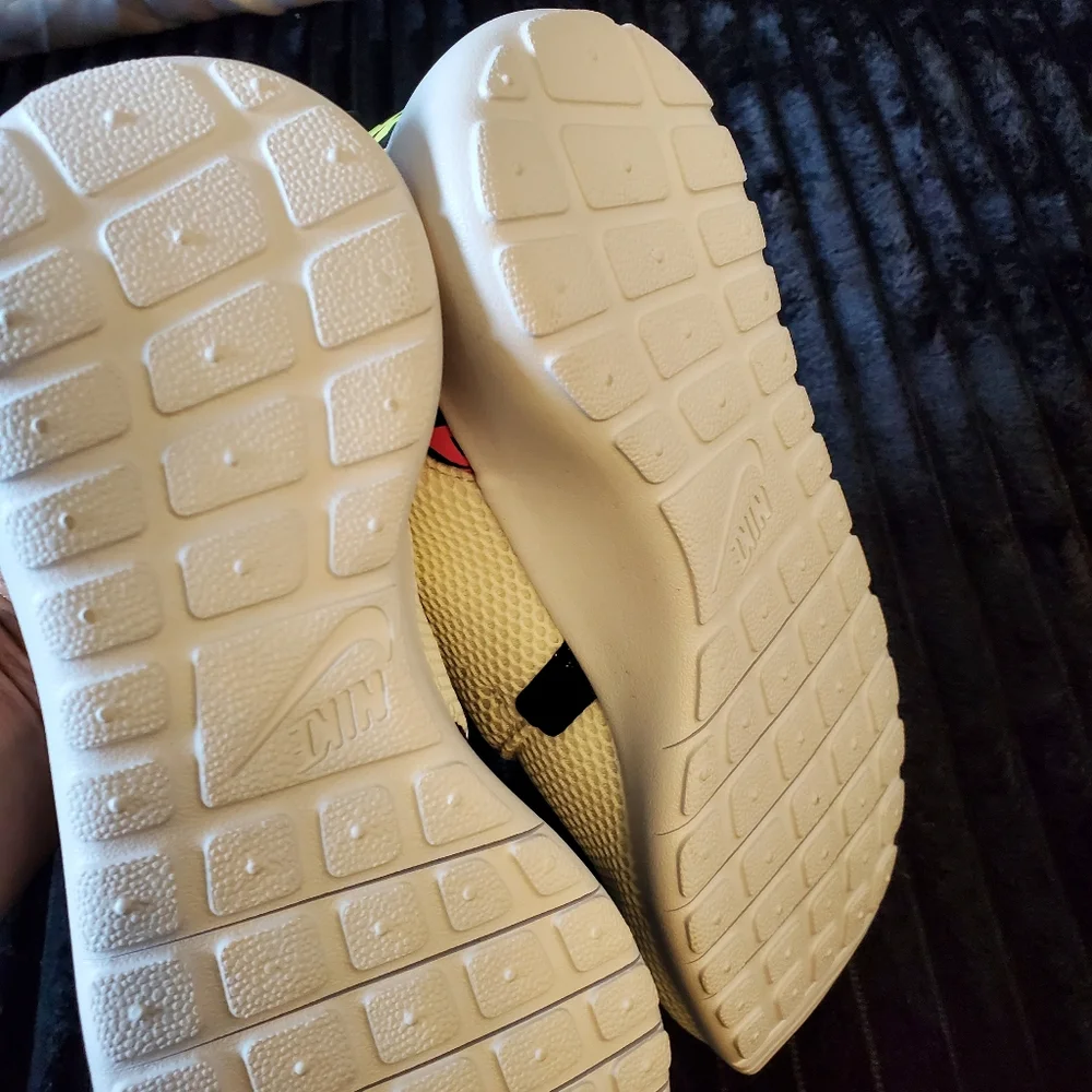 Nike Roshe One FB Sneakers‎